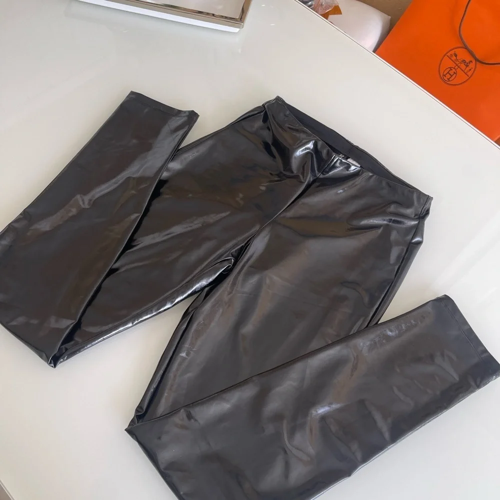 H&M Divided black faux pantent leather vinyl leggings - Picture 14 of 14